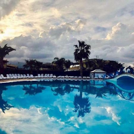 Mare Luna Village Кампофеличе ди Рокела Екстериор снимка