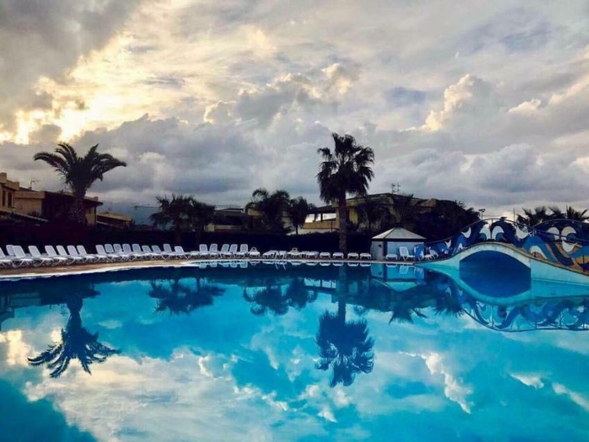 Mare Luna Village Кампофеличе ди Рокела Екстериор снимка